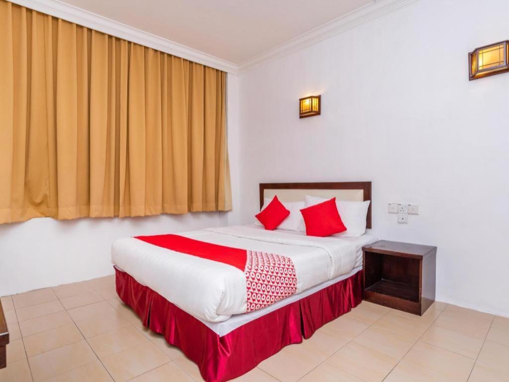 Super Oyo 1114 Neo Pegasus Hotel Segamat Exterior foto